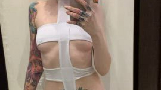 Leeloo by Helly Rite