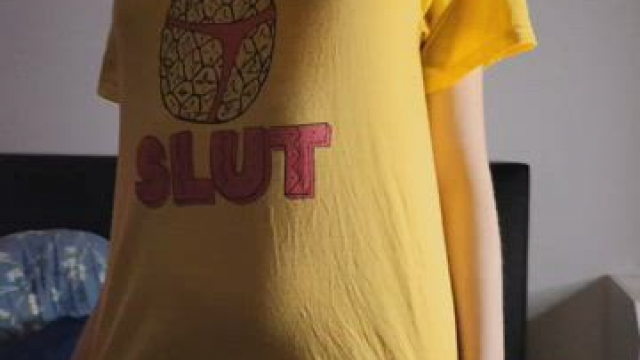 100 Gummipunkte für jeden der errät aus welcher Serie mein neues Shirt stammt