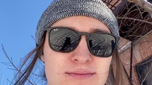 What’s better than having your tits out? Having your tits out outside!