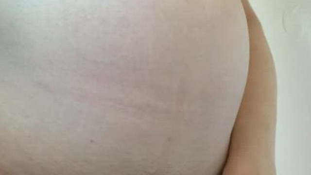 Love my pregnant pussy
