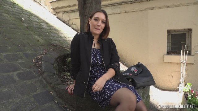 [/r/porninaminute] Beautiful French babe picked up