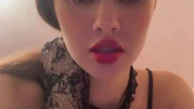 A simple tease to start our date