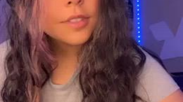 I have a surprise for you… but is on my bed