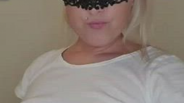 Who would hit on a 36 year old mom in my room