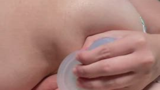 Big lips made for giving big bear hugs to hard cocks!