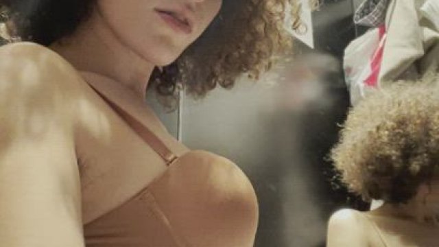 Share the fitting room with me