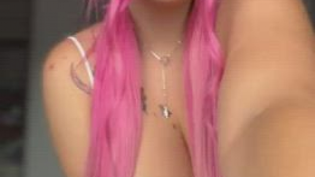 am i the type of big titty snack you'd savor or destroy?