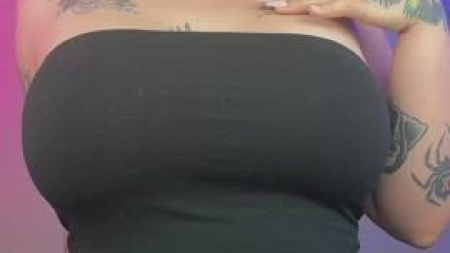 Slave Leia if she was an alt girl with triple Ds…