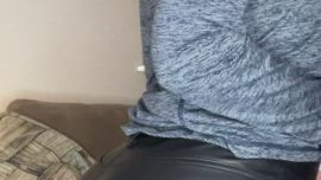 Those leatherpants were just too tight - had to take them off.. enjoy the view