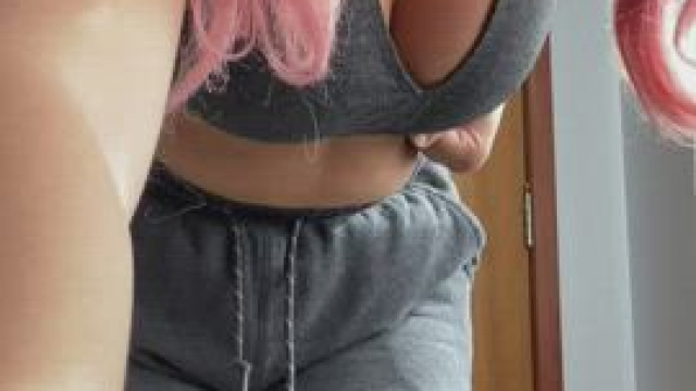 Just a lil gift for those who are awake and horny