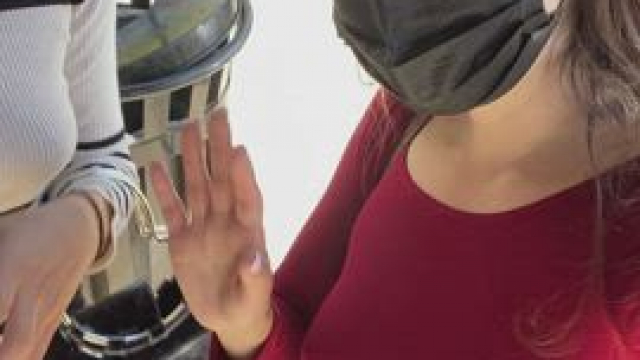 Flashing is always more pleasant with a friend. [GIF]