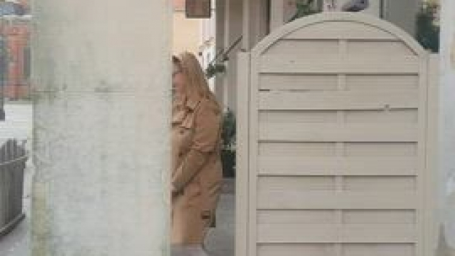 Well, this is the so-called bold entry into the old city market. Kisses