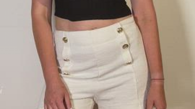 Does a hairy vag suit my body type?