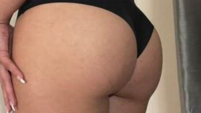 Who wants a free use fuckdoll for the weekend?