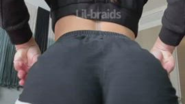 Does anyone actually enjoy eating ass?