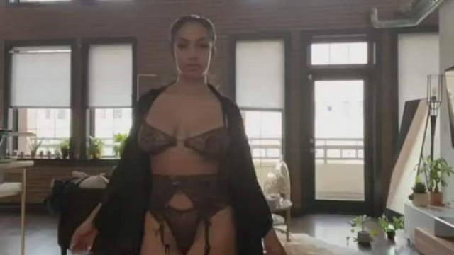 How u like my new lingerie set?