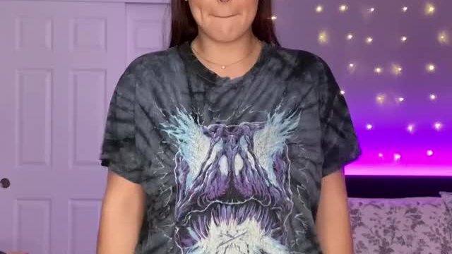 WHAT DO YOU THINK (her folder in the comments ) 