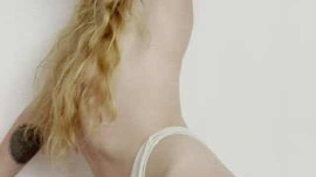 introducing my tummy here [GIF]