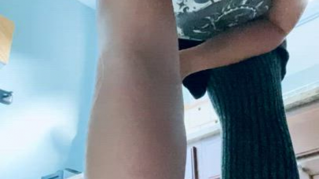 The dream of the ‘90s is alive under my skirt. [f]40