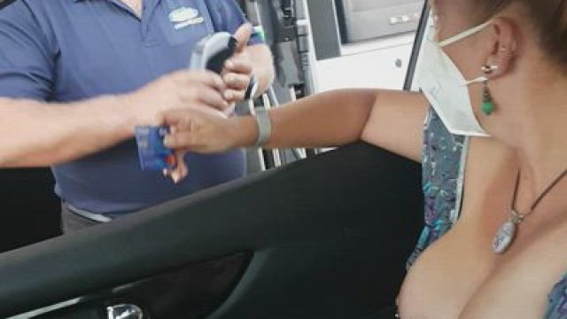 Very down blouse! hehe. Hope you like?