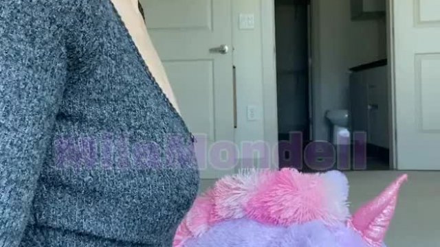 Milamondell Nude Fingering Ass And Vag