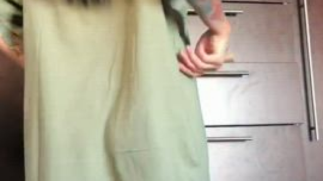 Choose a number from 1 to 3 and I’ll tell you what hole you’re licking first