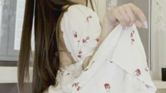 This dress is very comfortable for you to breed me anywhere