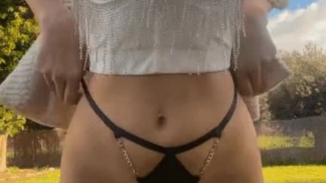 casual outfit for the park