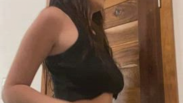 would u fukk a 19yo aussie girl like me in the gym..