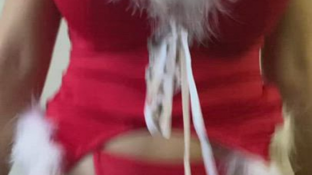 I love to feel the throbbing cock between my tits