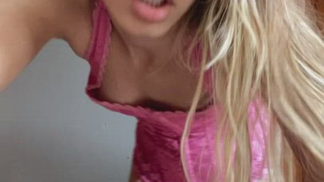 Posing my petite ass