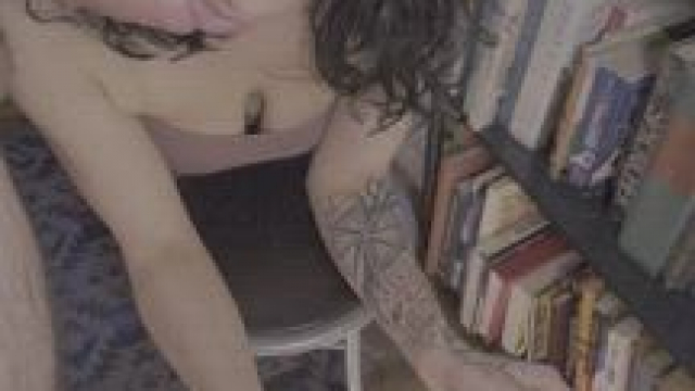 Cum on, I've gotta catch em all here, don't have time for distractions!