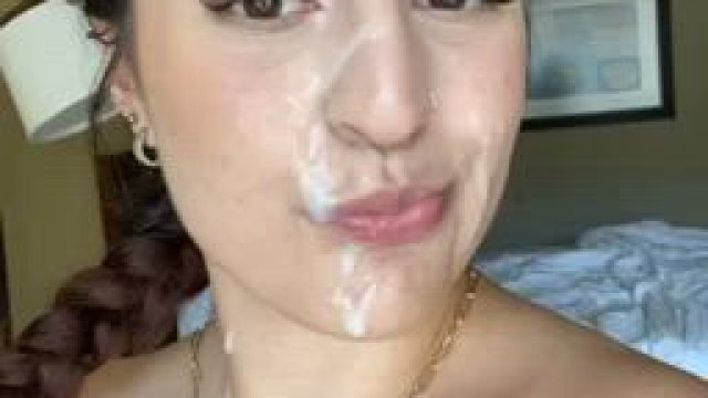 This is what a good girl looks like