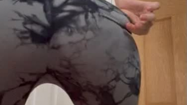 i always wear my plug to the gym