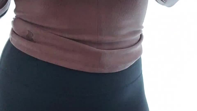 [Gif] A little saggy = excellent boobjobs ;)