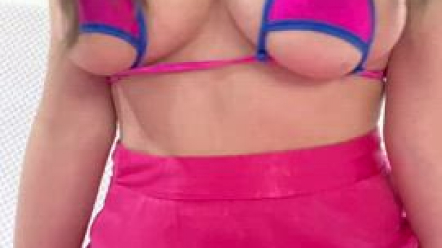 A tad saggy now that ima mommy, hope u like my natural milkers ;)