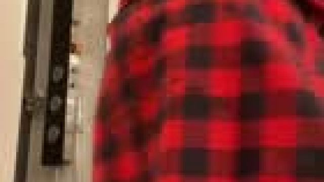 React if you’d bang my Ass