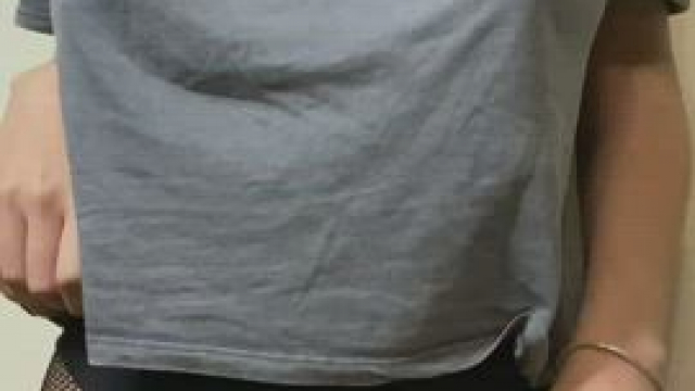 Everyone in college wants to fuck me between the titties(OC)