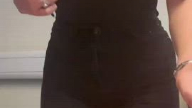 Apparently guys like watching big boobs bounce..