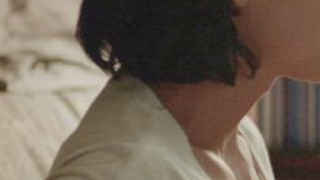 Morena Baccarin Natural Tits