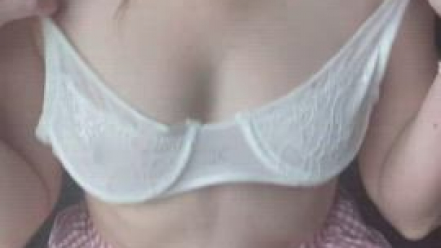 Tongue my milf Pussy. It needs your attention