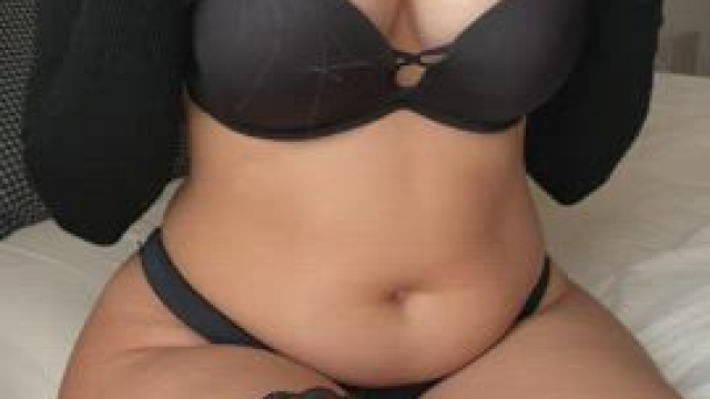 I don't like to wear clothes in bed