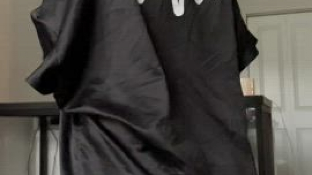 Let’s play a game, try to just look at my face