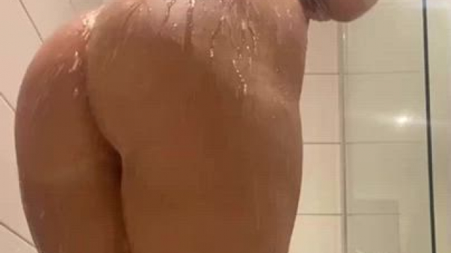 React if you would let me ride your face