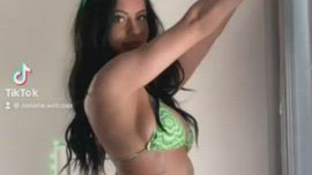 petite body needs cream