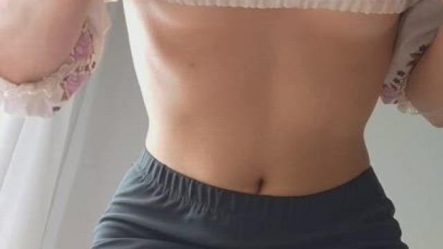 Any older men here want to eat out a tight petite 5'2