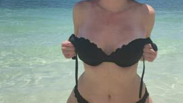 Baby, it's cold outside! My hot MILFy dream to warm you up