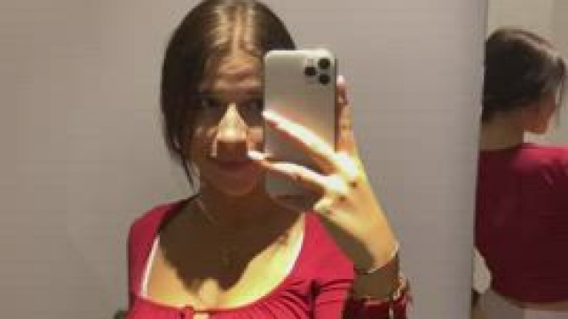 Do you like the way my ass jiggles... I wish you were in the changing room with 