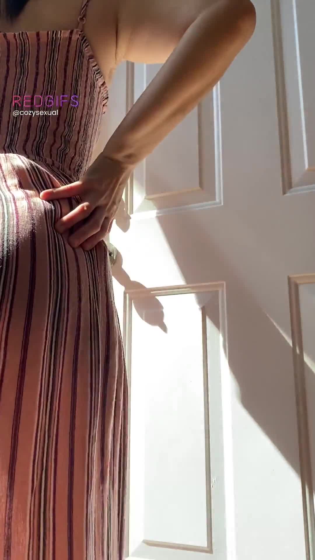 the best dresses to wear on a sunny day