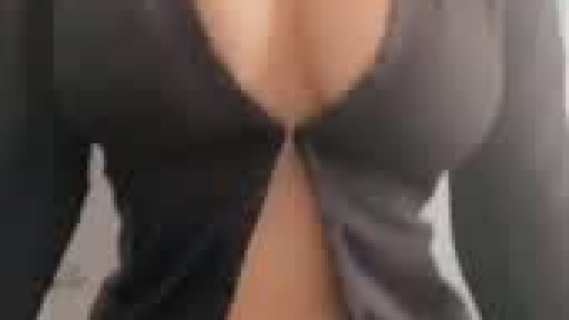 Do you like how my natural DDDs sit on my 5'1 frame